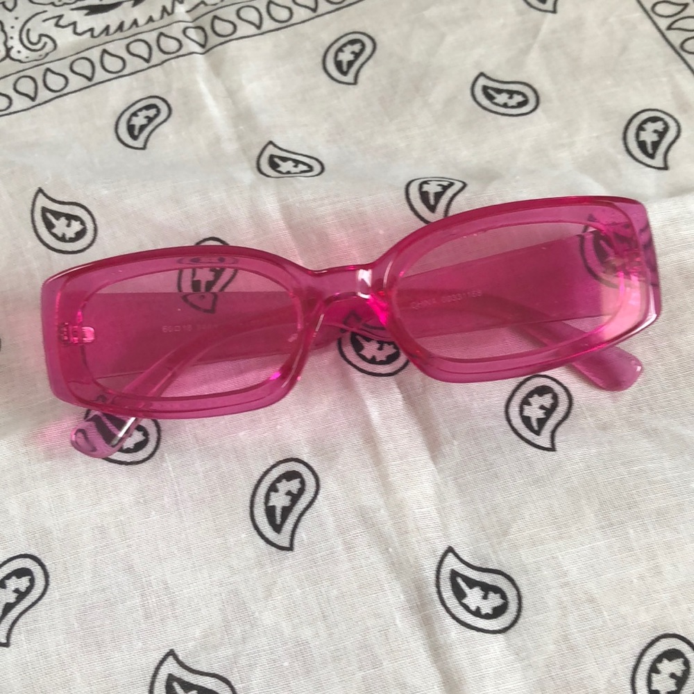 Forever 21 90s/00s style glasses